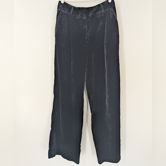 LOFT Pants - Loft The Peyton Trousers Pants Velvet 6 Black Wide Legs Career Pleated Front NWT